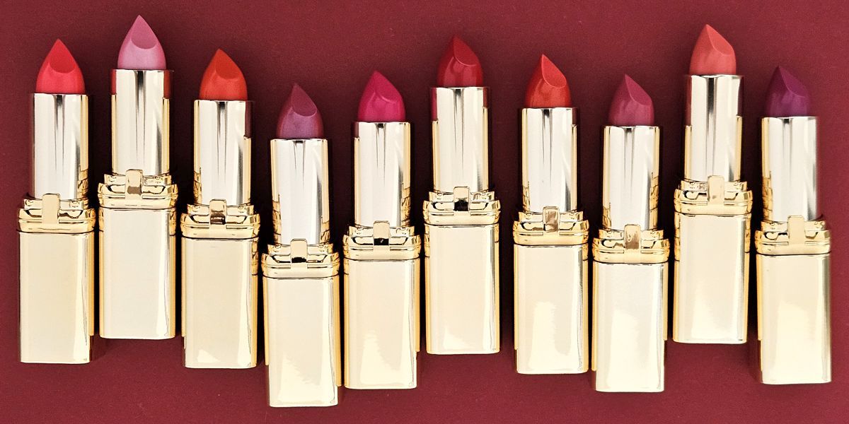 Lippenstiftpalette mit warmen und kühlen Farbtönen